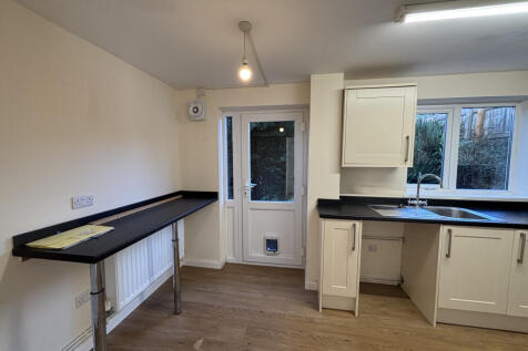 Dunkerton Close, Glastonbury, Somerset photo 4