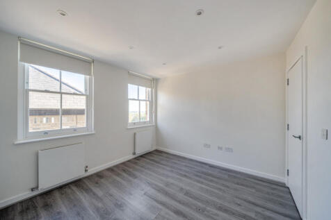 1363572-7-68e3a69...