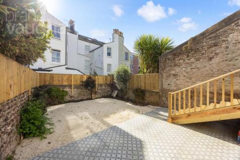Brighton, BN2 - property photo