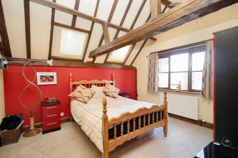 Bedroom 4 (First Floor)