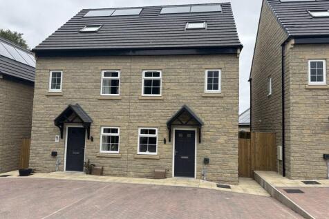 3-bed semi-detached on Weavers Place, West Yorkshire, £1,195/mo