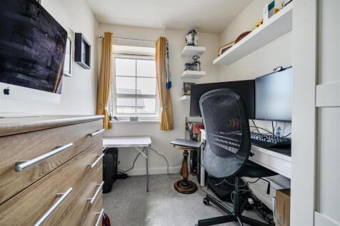 Bedroom 3 / Home Office