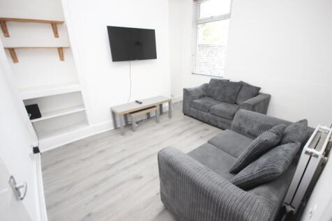 3-bed terraced on Lawrence Road, Liverpool, £607/mo