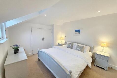 Bedroom 1.jpeg