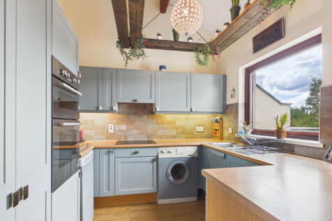 12 Helm Rigg, Bowness-On-Windermere, Cumbria, LA23 3BD photo 3