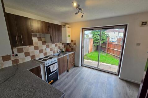 Hodnet Drive, Pensnett, Stourbridge photo 4