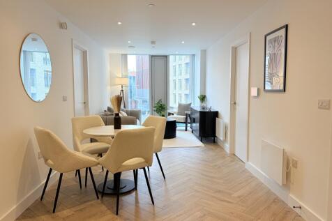 Exceptional Apartment at One Port Street, Manches