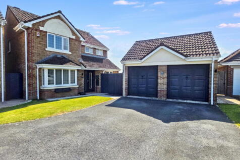 Plymouth, PL6 - property photo