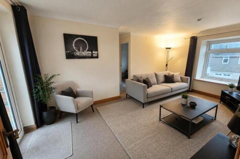Living Room new.jpg