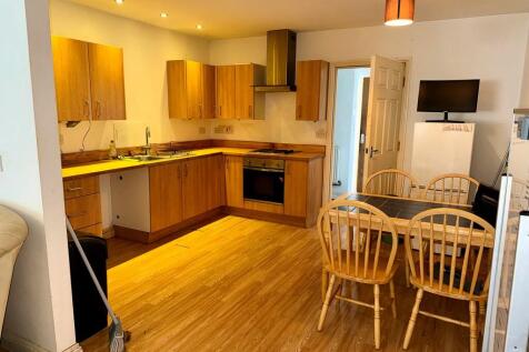 Kitchen + Diner