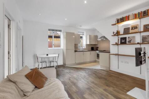 Reception/Kitchen