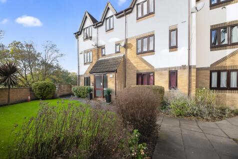 London, NW9 - property photo
