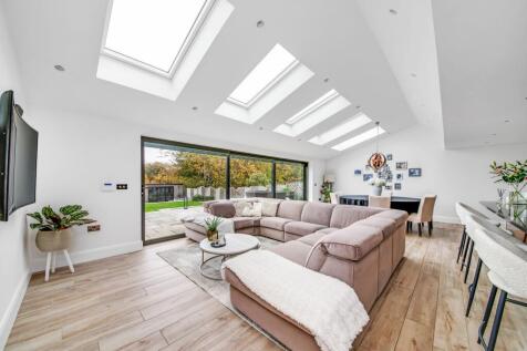 OPEN PLAN DINING LIVING KITCHEN