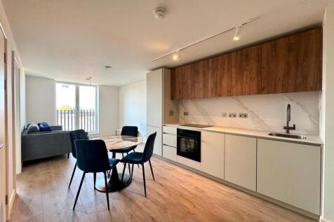 Kitchen pic 2.jpeg