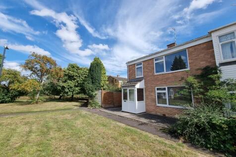5-bed semi-detached on 8 St David's Close, Sydenham, Leamington Spa, £2,125/mo
