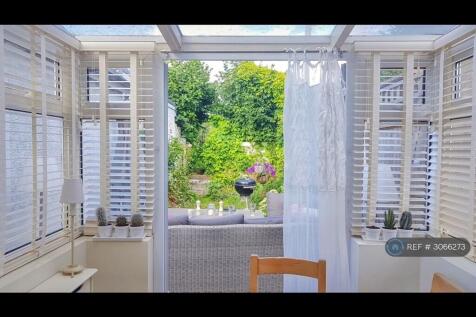 Albert Road, Epsom, KT17 photo 5