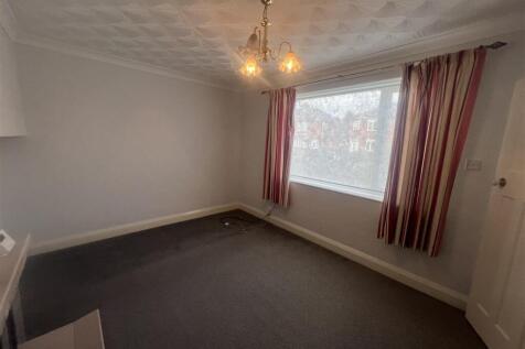 Highfield Crescent, Thorne, Doncaster photo 5