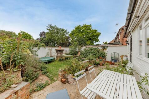 Rear Garden (1)