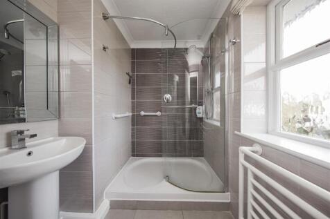 Ensuite with Underfloor Heating