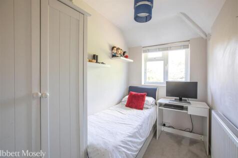 42 Bedroom 3.jpg