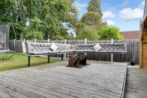 Rear entertaining area