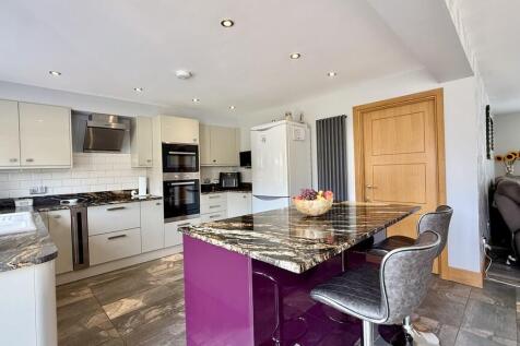 Kitchen/dining ro...