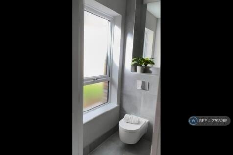 En Suite Bathroom