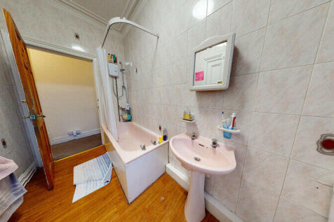 Woodsley Road, Hyde Park, Leeds photo 5