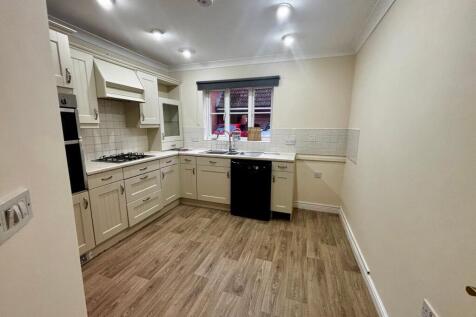 Hillcrest, Downham Market, PE38 photo 3