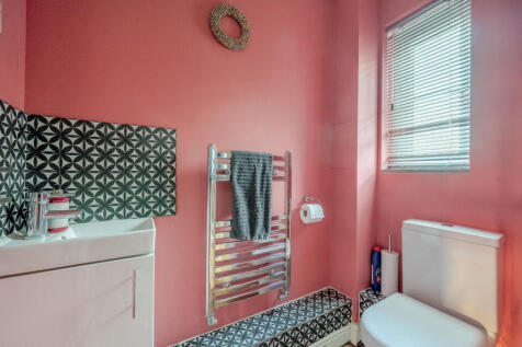 1383763-6-6926d10...