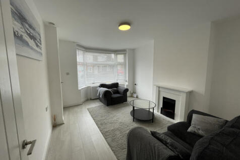 2 bedroom Semi Detached House for rent