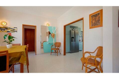 Sequence 01.00_00_39_06.Still007