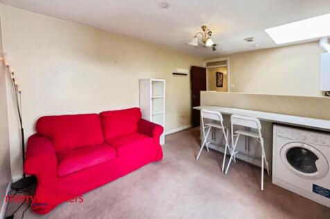 Flat 6 Millhouse Court, Dalton, Rotherham photo 4