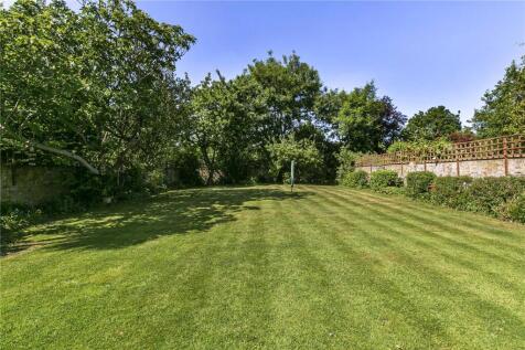6 bed, 4 bath Detached in birmingham - Photo 4