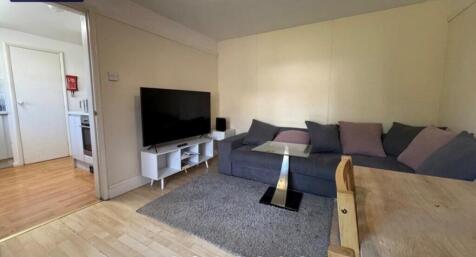 living room photo rede  close
