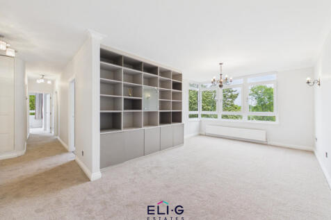 3 bed flat to rent Westchester Court, London NW4