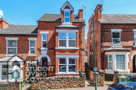 7-bed semi-detached on Albert Grove, Lenton, £4,550/mo