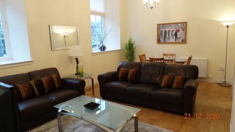 Lounge (LL photo)