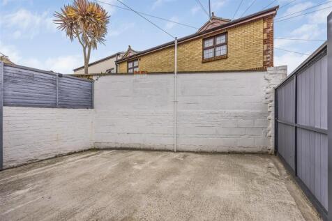 20 Gladys Avenue, Hilsea-PorticoMarketing-SoldBy-3