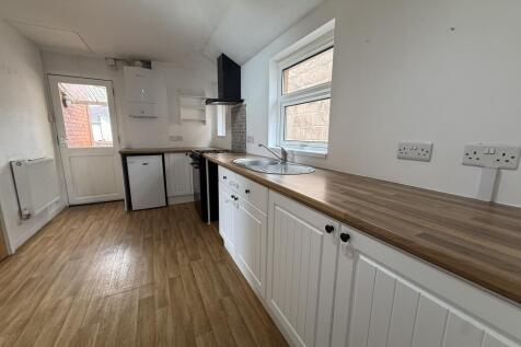 Garden Terrace, Cullompton, Devon, EX15 photo 3