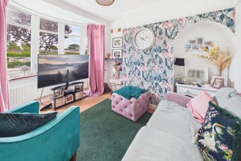 Presented by Clinton at EweMove Bexleyheath and Da
