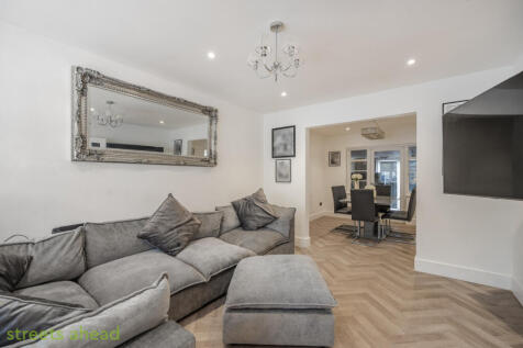 3666185f-cfb7-427...