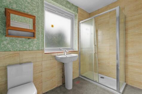 Family Shower Room