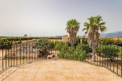 VILLA FOR SALE IN THE COUNTRYSIDE 