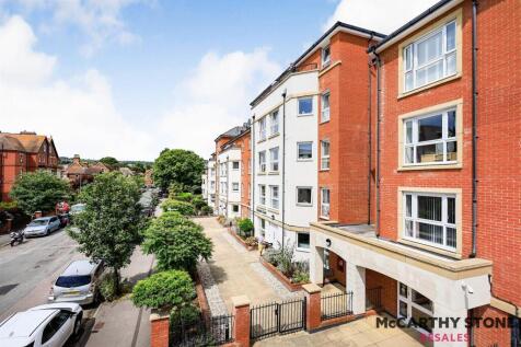 30martellocourtjevingtongardenseastbourne26.jpg