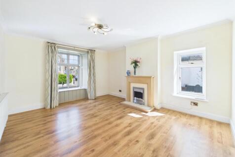 Three bedroom maisnonette for auction, Westbury (5