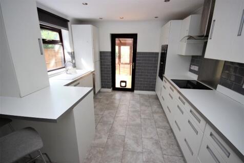 Victoria Road, Brentwood photo 5
