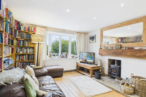 CAM02313G0-PR0102-STILL007