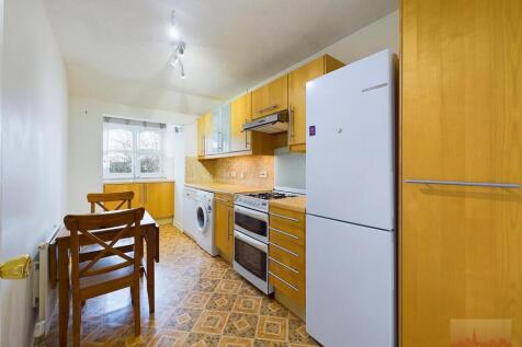 CAM01320G0-PR0277-STILL004.jpg