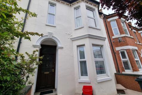 5-bed terraced on 93 Willes Road, Leamington Spa, CV31 1BZ, £3,075/mo